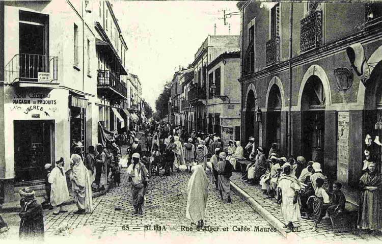 La rue d'Alger à Blida