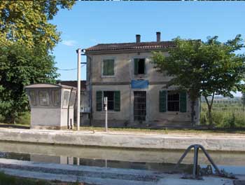 canal125.jpg